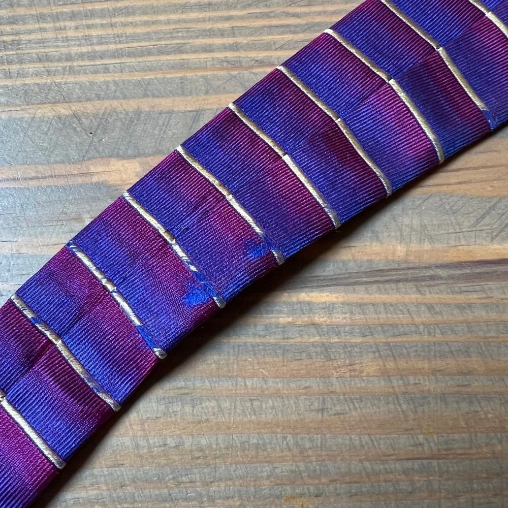 Nautica‎ Mens Necktie 100% Silk Striped Purple Blue Flawed
